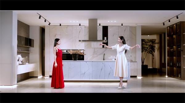 由于爱，，，，，以是爱——这部家居片子的背后是美不堪收